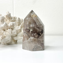 Load image into Gallery viewer, INCLUDED QUARTZ POINT