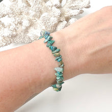 Load image into Gallery viewer, CRYSTAL CHIP BRACELET