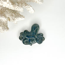 Load image into Gallery viewer, LABRADORITE CARVING