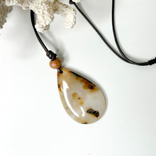 Load image into Gallery viewer, AGATE TEAR DROP PENDANT