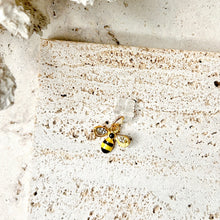 Load image into Gallery viewer, CHARM DUST PLUG USB- A