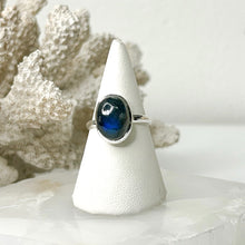 Load image into Gallery viewer, LABRADORITE RING