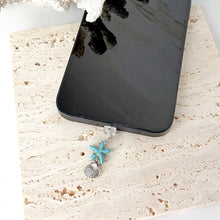 Load image into Gallery viewer, CHARM DUST PLUG USB- A