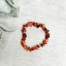 Load image into Gallery viewer, CARNELIAN CHIP BRACELET