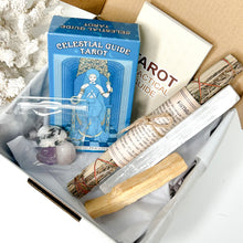 Load image into Gallery viewer, INTUITION AND CLEANSING GIFT BOX - Tarot Edition
