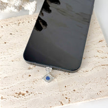 Load image into Gallery viewer, CHARM DUST PLUG USB- A