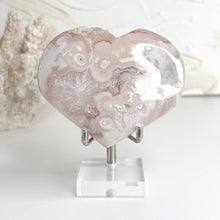 Load image into Gallery viewer, FLOWER AGATE HEART