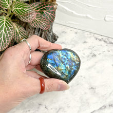 Load image into Gallery viewer, LABRADORITE HEART