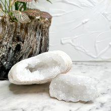 Load image into Gallery viewer, CLEAR QUARTZ GEODE PAIR