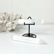 Load image into Gallery viewer, SELENITE WAND POINT