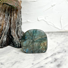 Load image into Gallery viewer, LABRADORITE SMALL FREEFORM