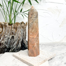 Load image into Gallery viewer, PEACH MOONSTONE POINT