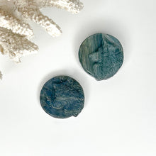 Load image into Gallery viewer, LABRADORITE CARVING