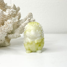 Load image into Gallery viewer, CRYSTAL HEDGEHOG CARVING