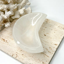 Load image into Gallery viewer, SELENITE MOON BOWL