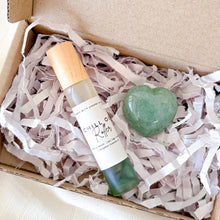Load image into Gallery viewer, ROLLER & CRYSTAL HEART GIFT SET