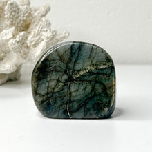 Load image into Gallery viewer, LABRADORITE SMALL FREEFORM