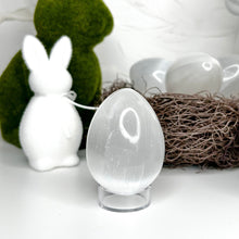 Load image into Gallery viewer, SELENITE EGG