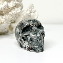 Load image into Gallery viewer, CRYSTAL SKULL CARVING