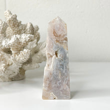 Load image into Gallery viewer, FLOWER AGATE POINT