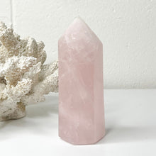 Load image into Gallery viewer, ROSE QUARTZ POINT