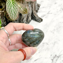 Load image into Gallery viewer, LABRADORITE HEART