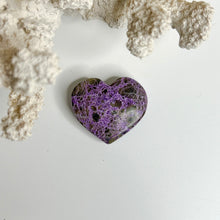 Load image into Gallery viewer, ATLANTISITE HEART