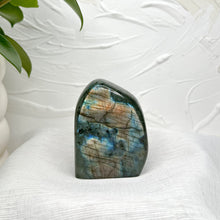 Load image into Gallery viewer, LABRADORITE FREEFORM