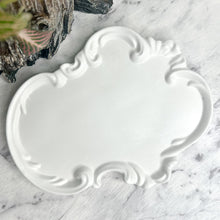 Load image into Gallery viewer, VINTAGE TRINKET TRAY