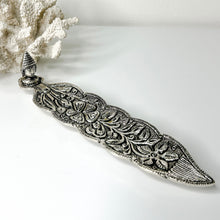 Load image into Gallery viewer, ALUMINIUM LEAF INCENSE HOLDER