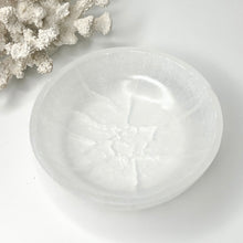 Load image into Gallery viewer, SELENITE ROUND BOWL
