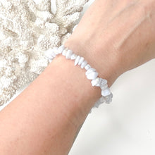 Load image into Gallery viewer, CRYSTAL CHIP BRACELET