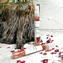 Load image into Gallery viewer, SENSUAL - ESSENTIAL OIL PERFUME SPRAY