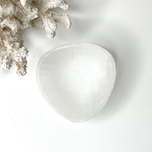 Load image into Gallery viewer, SELENITE BOWL
