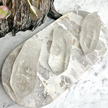 Load image into Gallery viewer, LEMURIAN QUARTZ RAW POINT
