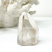 Load image into Gallery viewer, SMOKEY QUARTZ POINT