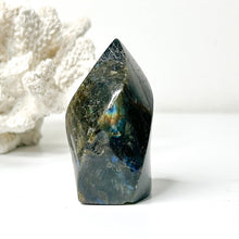 Load image into Gallery viewer, LABRADORITE FLAME