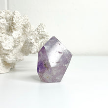 Load image into Gallery viewer, AMETHYST POINT