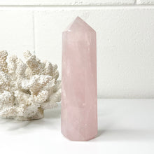 Load image into Gallery viewer, ROSE QUARTZ POINT