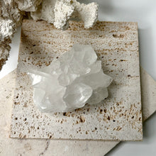 Load image into Gallery viewer, CLEAR QUARTZ CLUSTER