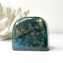 Load image into Gallery viewer, LABRADORITE FREEFORM
