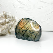 Load image into Gallery viewer, LABRADORITE FREEFORM