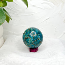 Load image into Gallery viewer, APATITE SPHERE