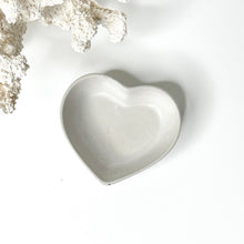 Load image into Gallery viewer, HEART TRINKET