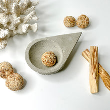 Load image into Gallery viewer, PALO SANTO ACTIVE SMUDGE BOMBS - 8 PACK
