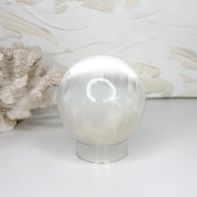 Load image into Gallery viewer, SELENITE SPHERE