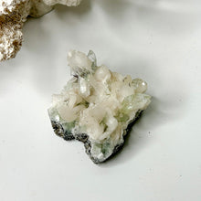Load image into Gallery viewer, ZEOLITE ASSORTED CLUSTER