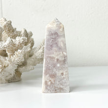 Load image into Gallery viewer, FLOWER AGATE POINT