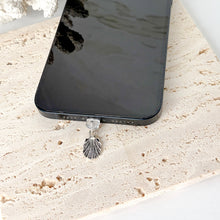 Load image into Gallery viewer, CHARM DUST PLUG USB- A