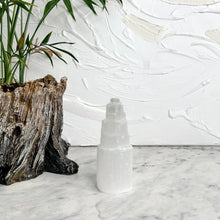Load image into Gallery viewer, SELENITE TOWER